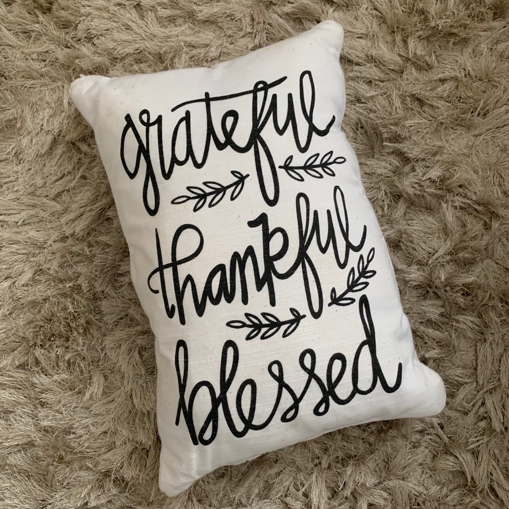 Decorative Pillow ⭐️